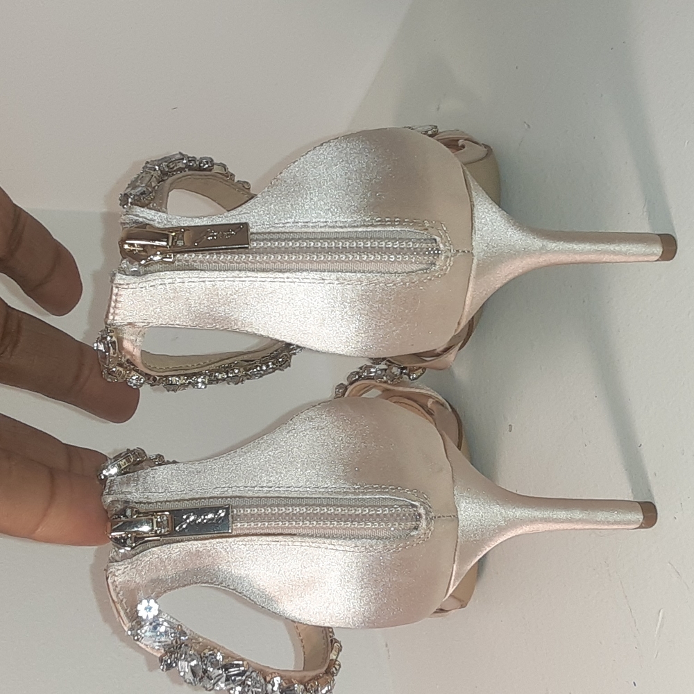 Badgley mischka Jewel size 9 - Picture 7 of 8
